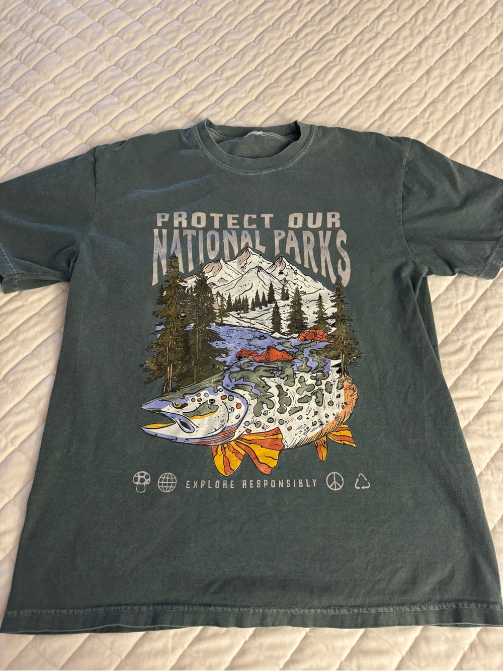 Tee shirt